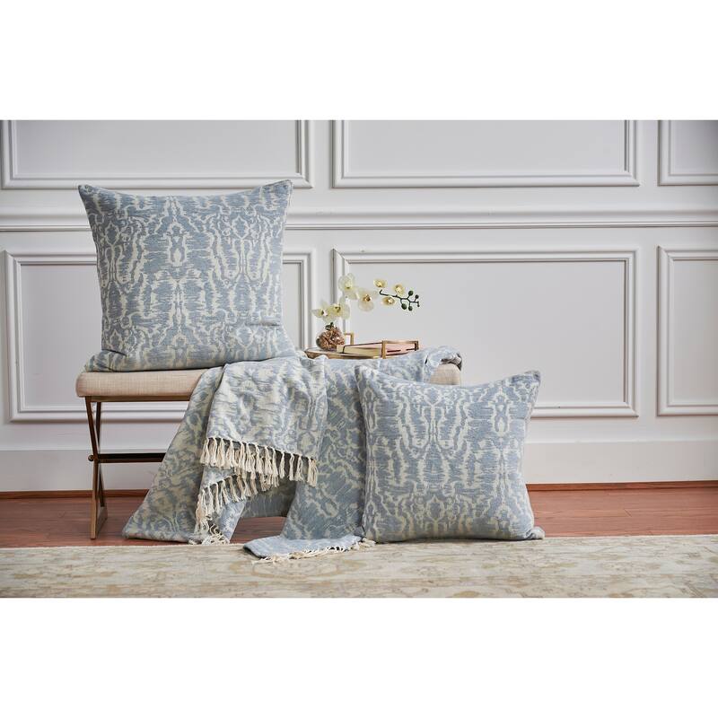 Noelle Fog 50" x 70" Fringe Throw Blanket