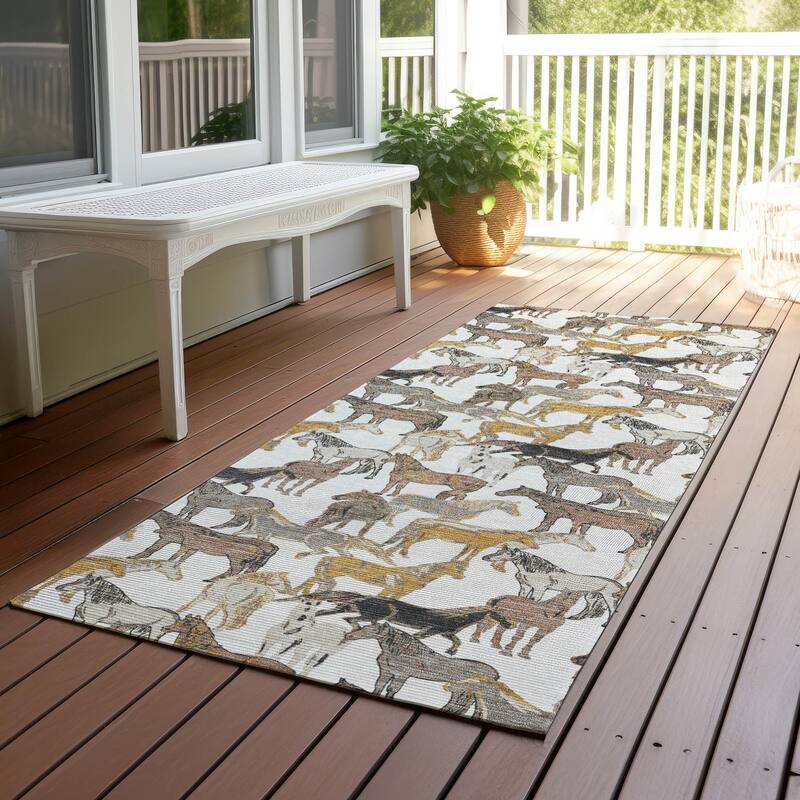 Machine Washable Indoor/ Outdoor Horse Herd Chantille Rug - Ivory - 2'3" x 7'6"