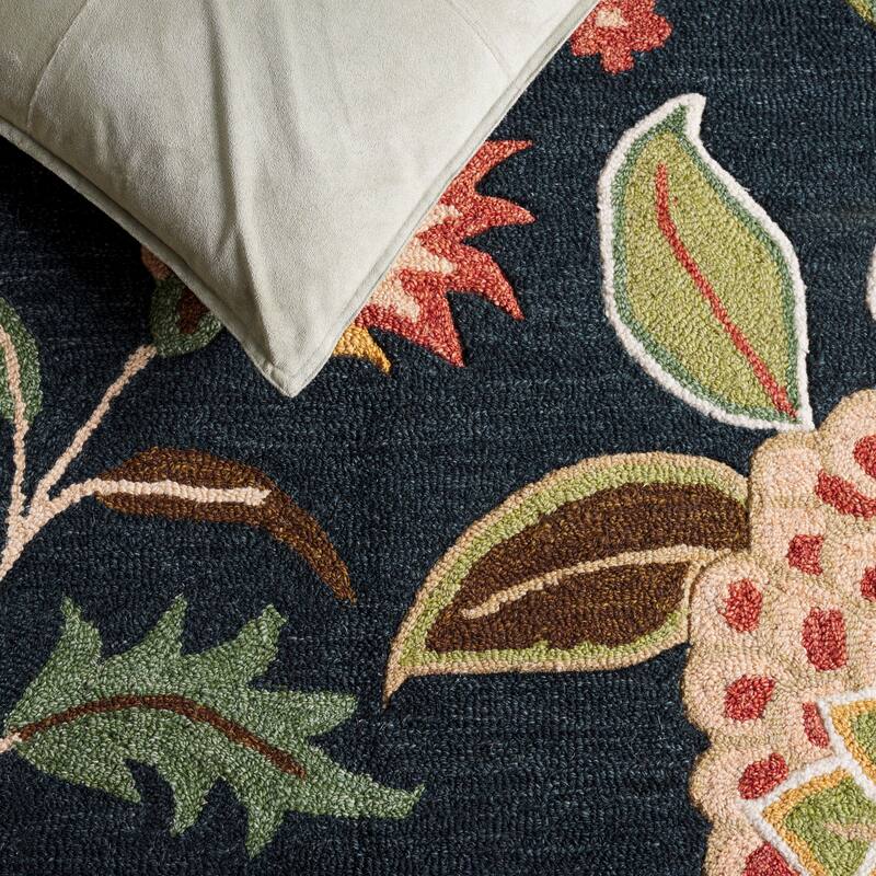 SAFAVIEH Handmade Jardin Shemsie Floral Wool Rug