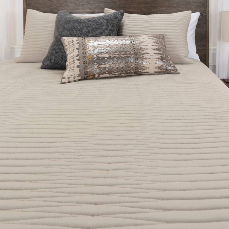 Blackberry Grove Parker Wave Pattern 3-Piece Quilt Set