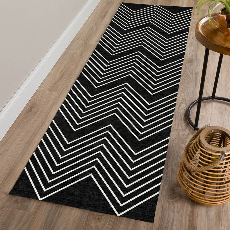 Machine Washable Indoor/ Outdoor Modern Chevron Chantille Rug