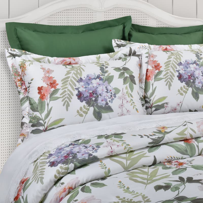 Clara Comforter Set