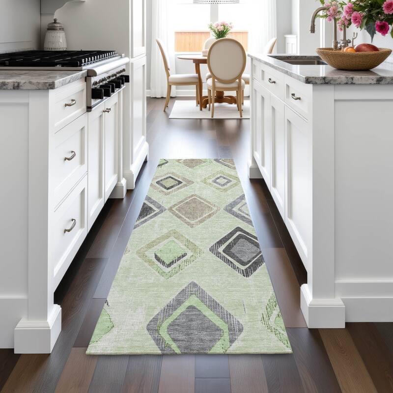 Machine Washable Indoor/Outdoor Diamond Contemporary Chantille Rug