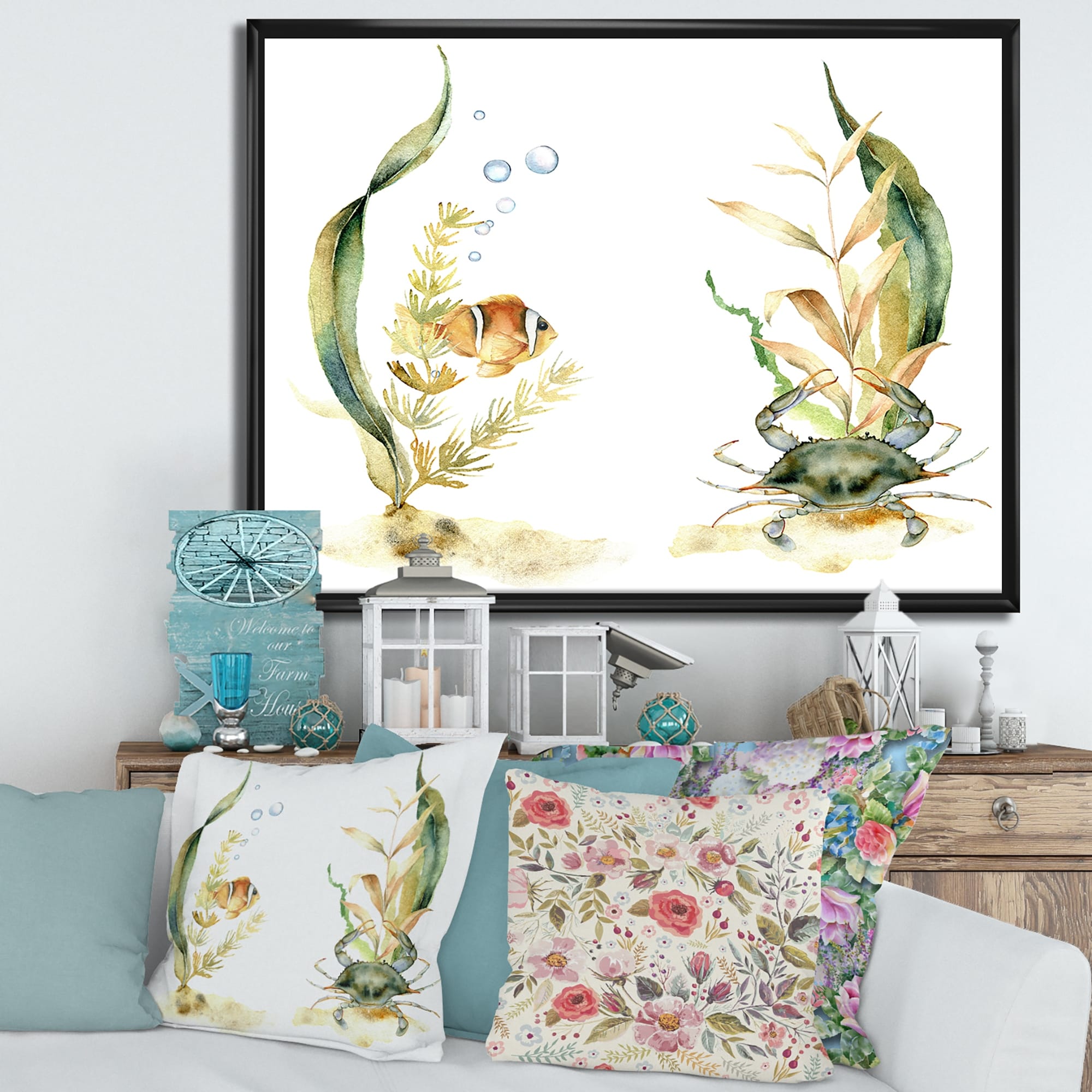 Designart 'Tropical Fish With Algae and Air Bubble' Traditional Framed Canvas Wall Art Print