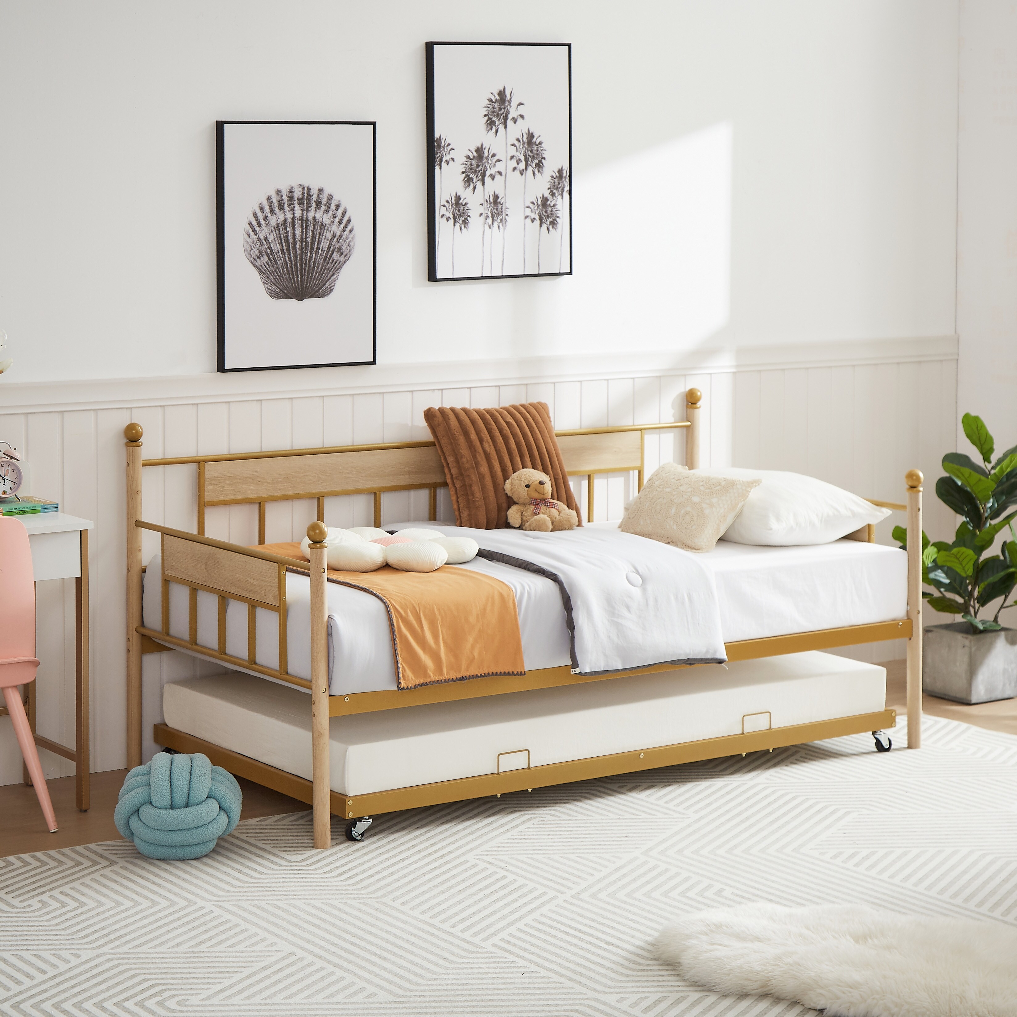 Gold metal sales daybed