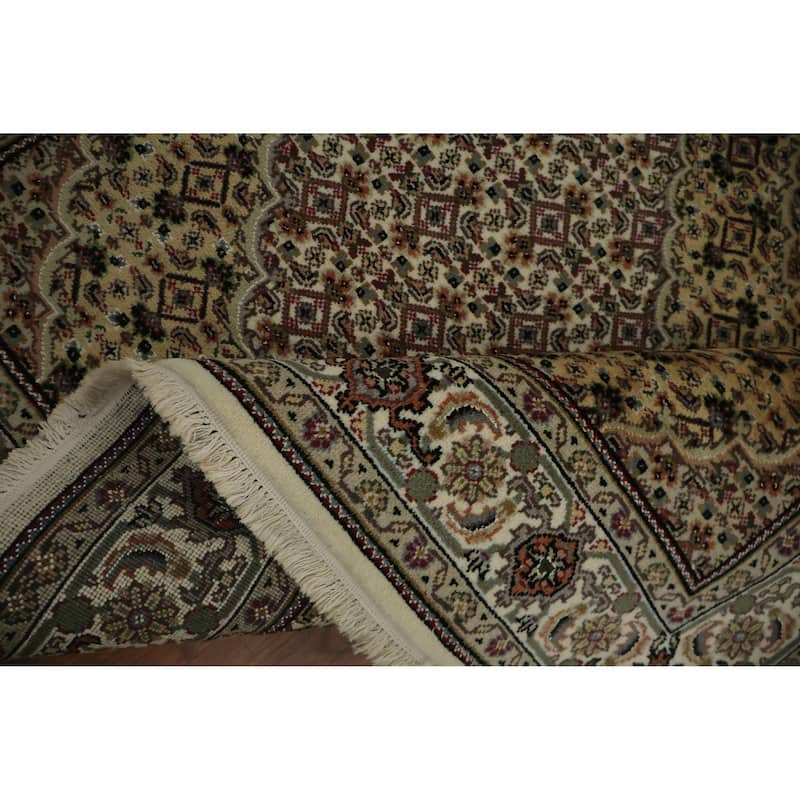 Hand Knotted Oriental 100% Wool Carpet Traditional Floral Beige & Ivories Tabriz-Mahi Area Rug - 6' 7'' X 5' 0''