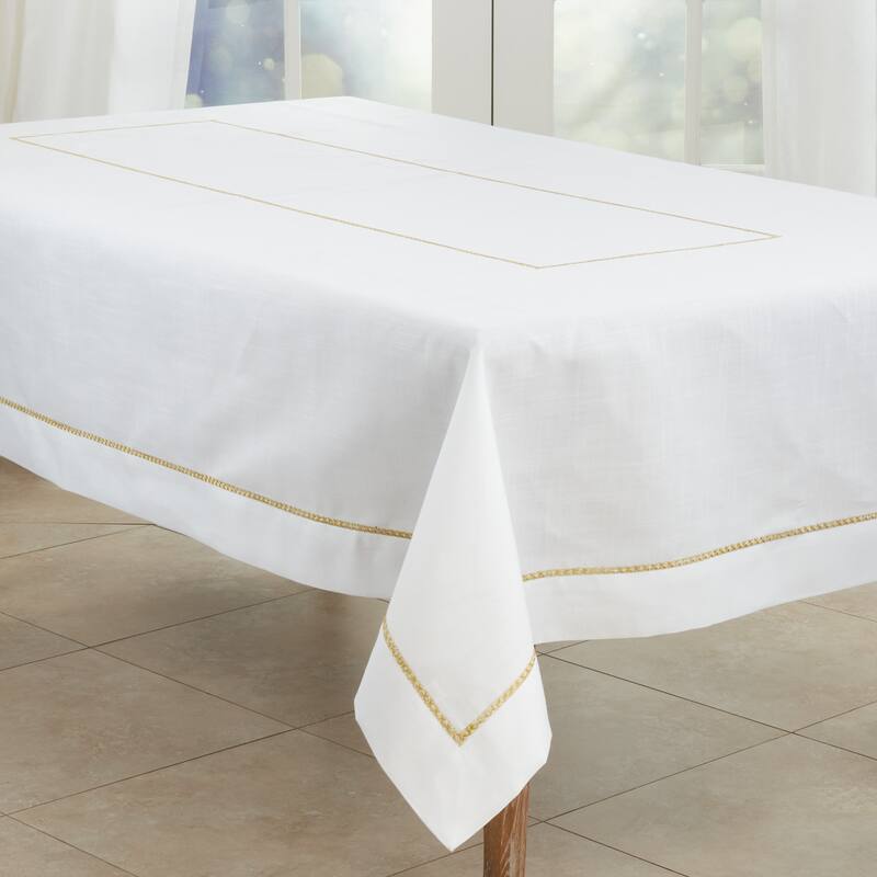Tablecloth With Embroidered Border Design