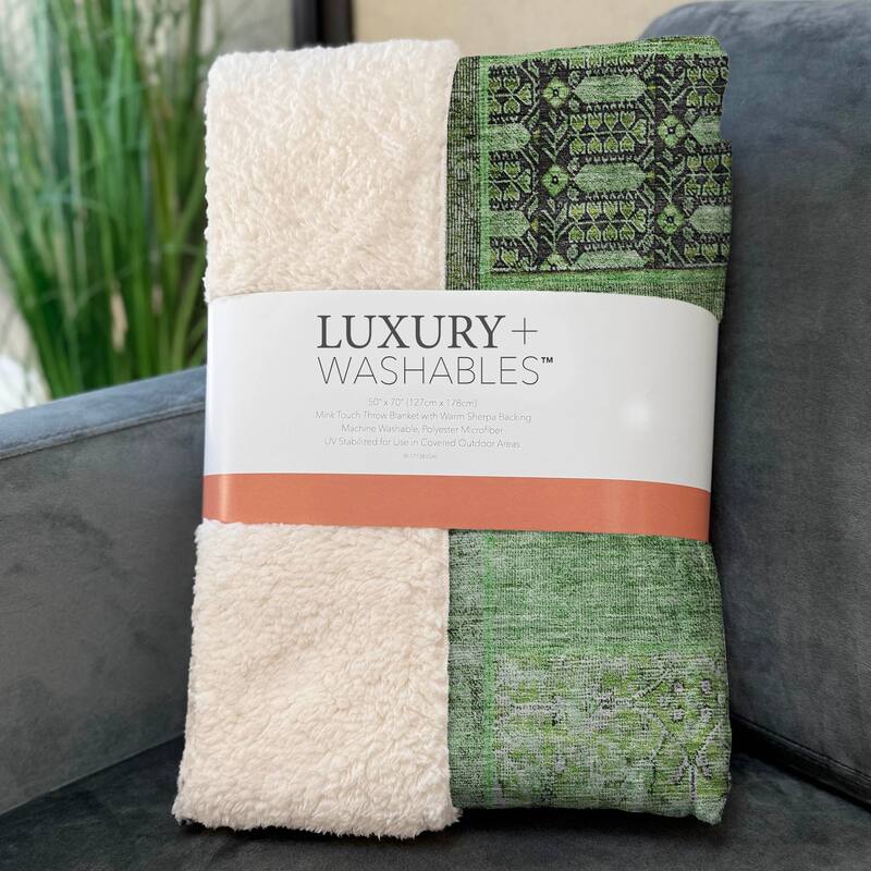 Premium Machine Washable Traditional Patchwork Sherpa Throw Blanket