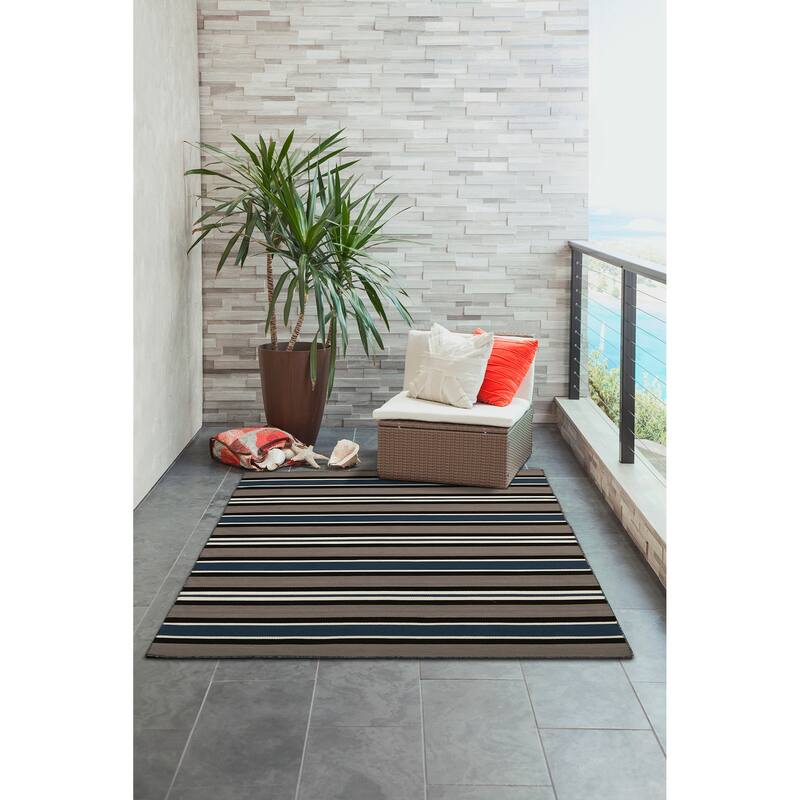 Liora Manne Sorrento Cabana Stripe Indoor/Outdoor Rug
