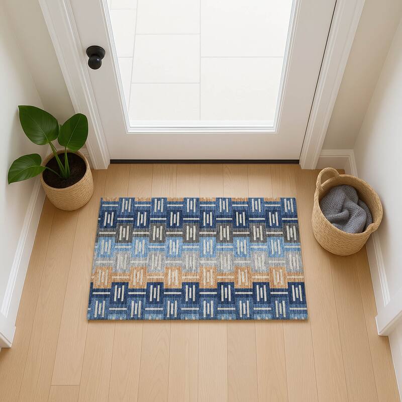 Machine Washable Indoor/ Outdoor Modern Wamego Chantille Rug