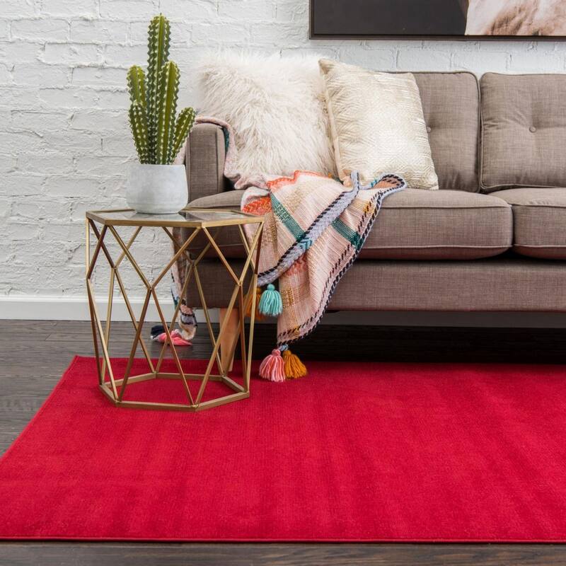 Traditional Yhogarc Collection Area Rug