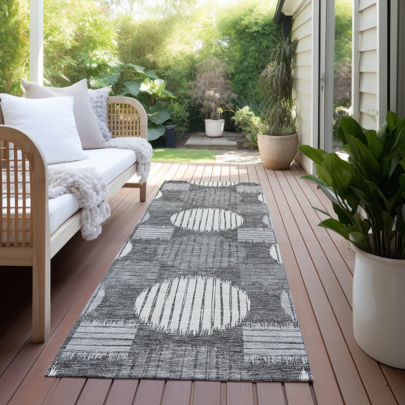 Machine Washable Indoor/ Outdoor Chantille Contemporary Dotty Rug - Charcoal - 2'3" x 7'6"