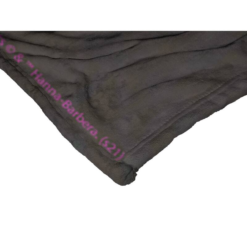 Warner Brothers Scooby Doo Munchies Run Silk Touch Throw Blanket