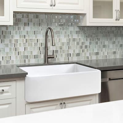 DORNBERG 285R Salena 30" L x 20" W Farmhouse Kitchen Sink with Basket Strainer