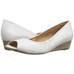 naturalizer contrast wedge pump