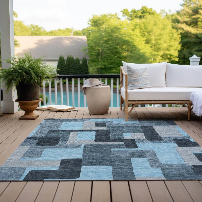 Machine Washable Indoor/ Outdoor Contempoary Blocks Chantille Rug