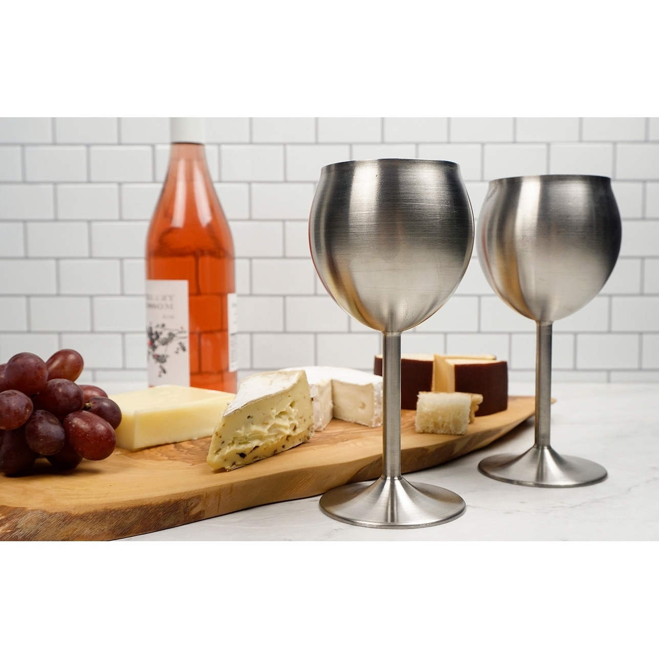 https://ak1.ostkcdn.com/images/products/is/images/direct/97a75d549173479975485c90c3c82360334c926f/Wine-Glass-Stemless---11Oz.jpg