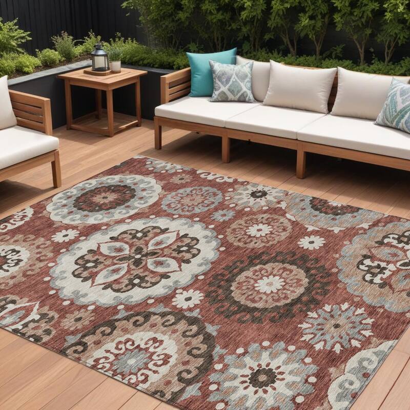 HomeRoots Floral Medallion Transitional Rectangle Outdoor Rug - 9' X 12'