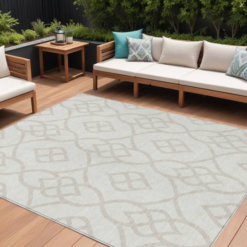 HomeRoots Trellis Transitional Rectangle Outdoor Rug - 10' X 14'
