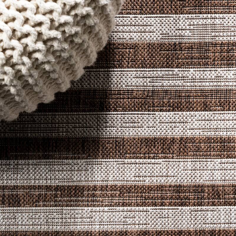 JONATHAN Y Grid Modern Offset Stripe Indoor/Outdoor Area Rug