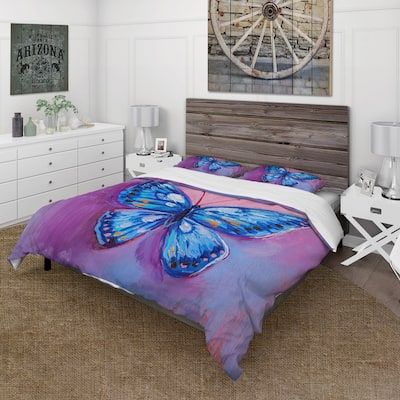 Designart 'Vintage Blue Butterfly I' Modern Duvet Cover Set