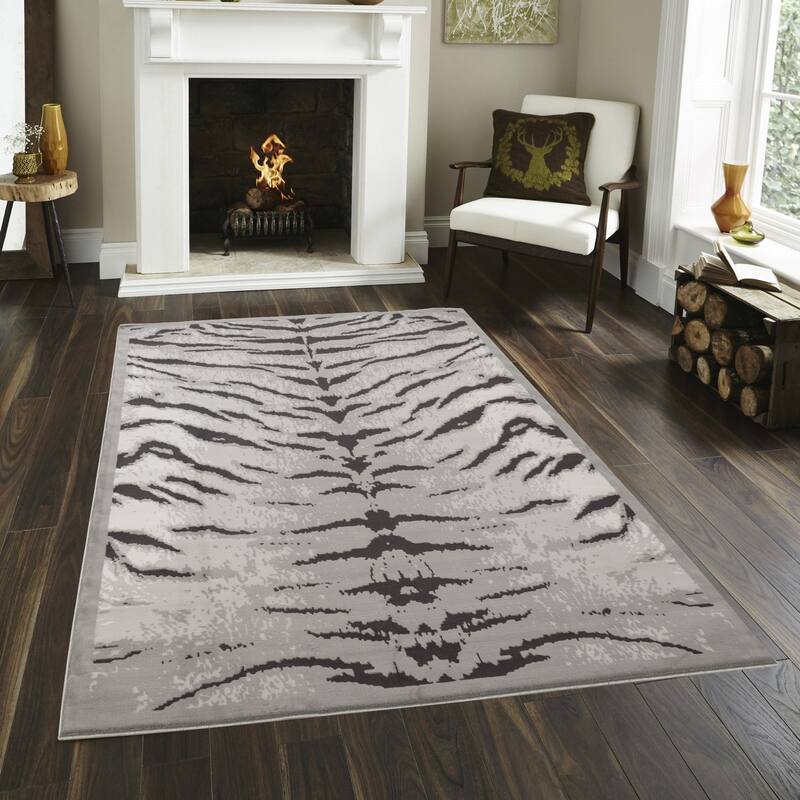 Gray 7 ft. 10 in. x 10 ft. 3 in. Luxury Area Rug, 0.43 Pile Height – Sophisticated Warmth for Any Room - 6' x 7'