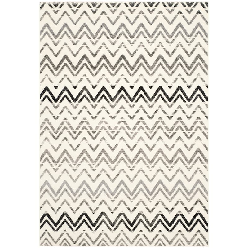 SAFAVIEH Evoke Liuba Distressed Vintage Boho Rug