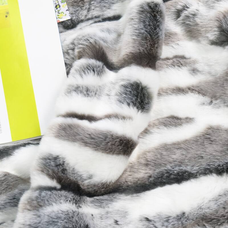 Home Soft Things Jacquard Faux Fur Throw
