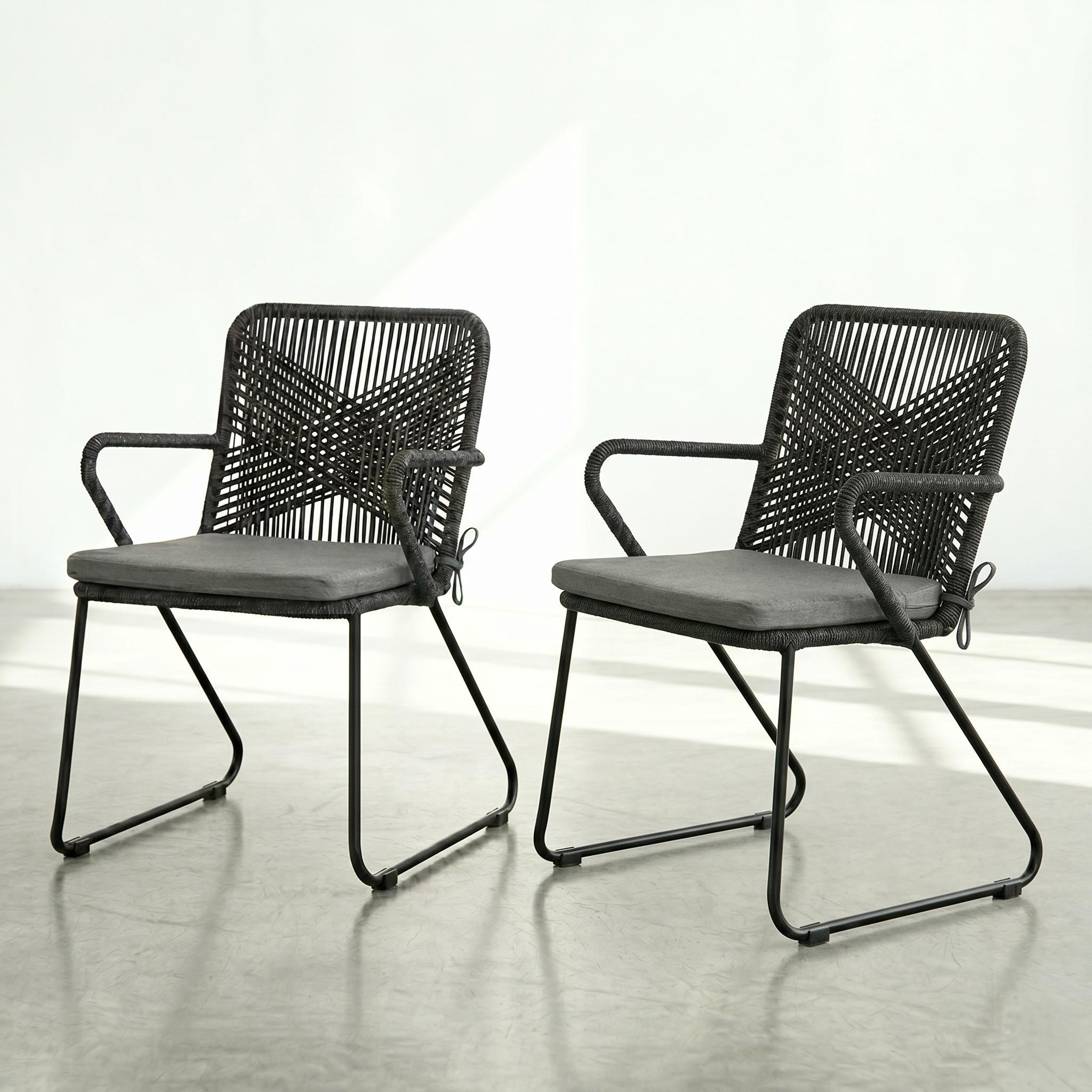 2-Piece Assembled Outdoor Dining Arm Chairs Water Resistant Cushions
