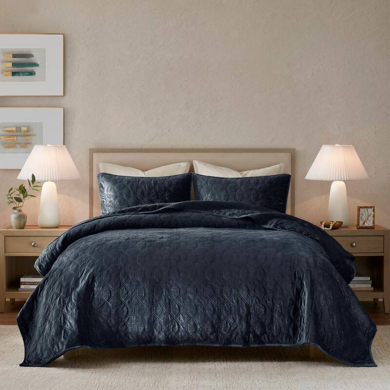 Madison Park Emery 3 Piece Velvet Quilt Set - Navy - Queen