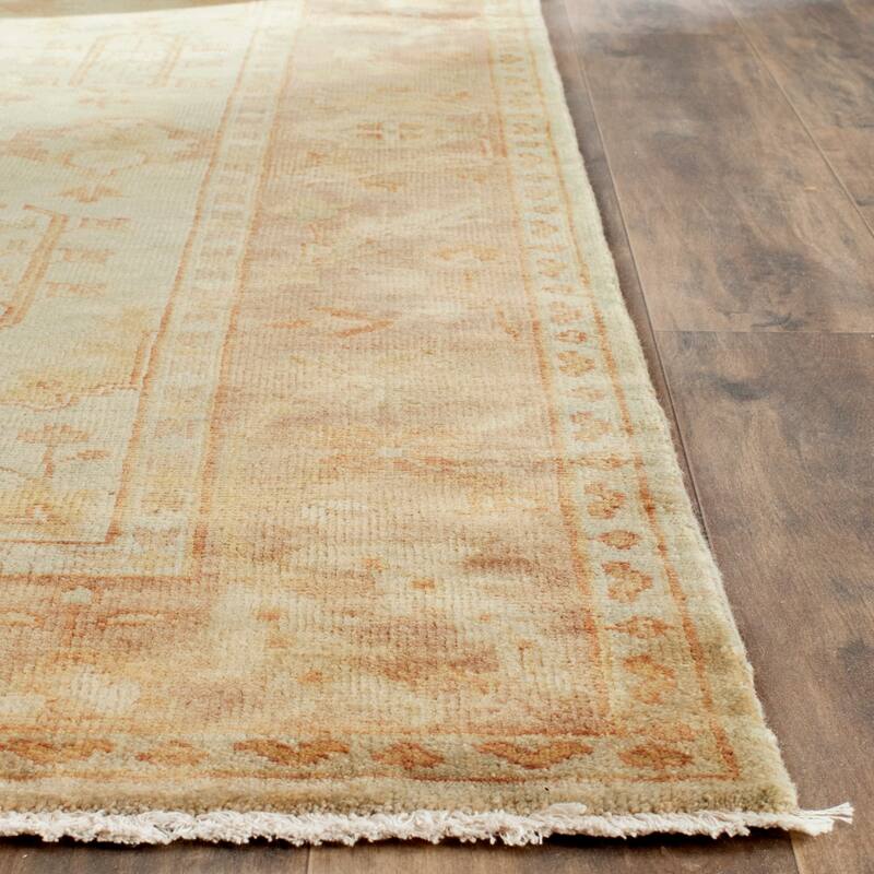 SAFAVIEH Couture Hand-knotted Oushak Brigit Traditional Oriental Wool Rug - 9' x 12' - Soft Green/Rust