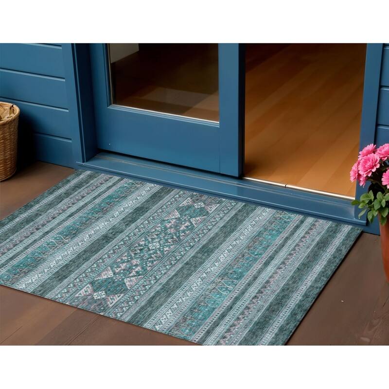 HomeRoots Southwestern Transitional Rectangle Outdoor Rug - 3' x 5'