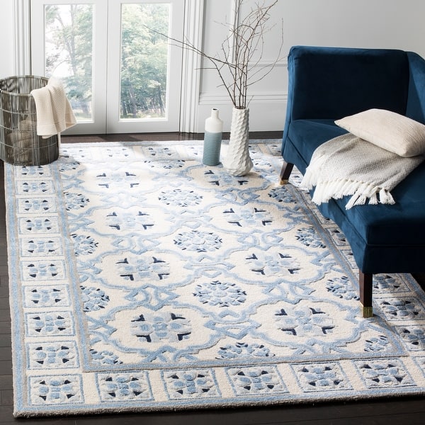 SAFAVIEH Handmade Bella Arrie Modern Floral Wool Rug - 8' x 10' - Ivory/Blue