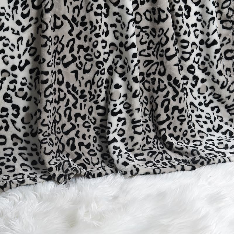 Lightweight Printed Safari Animal Flannel Fleece Blanket