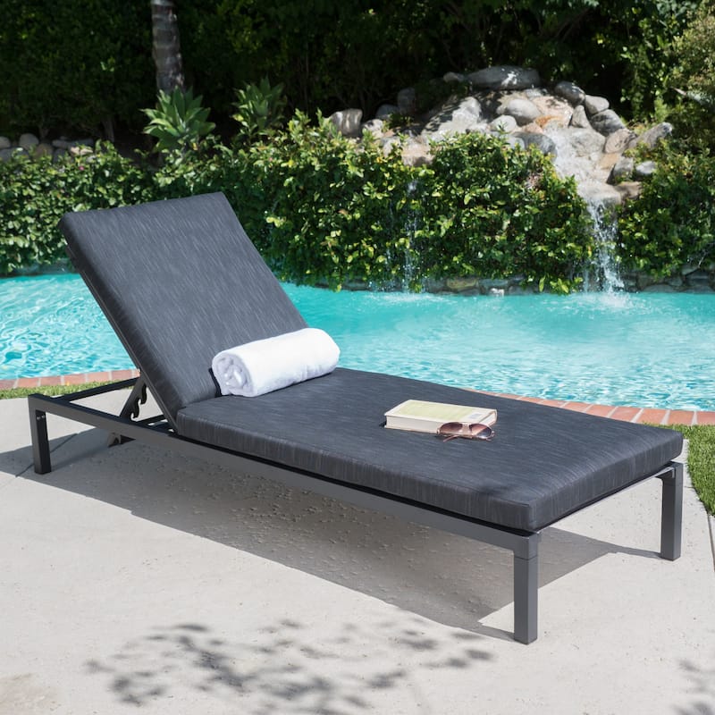 One PCS CHAISE LOUNGE