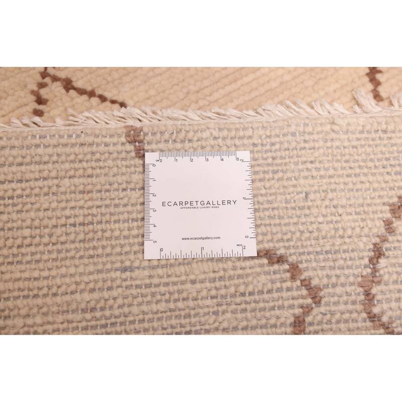 ECARPETGALLERY Hand-knotted Mystique Ivory Wool Rug - 6'1 x 9'0