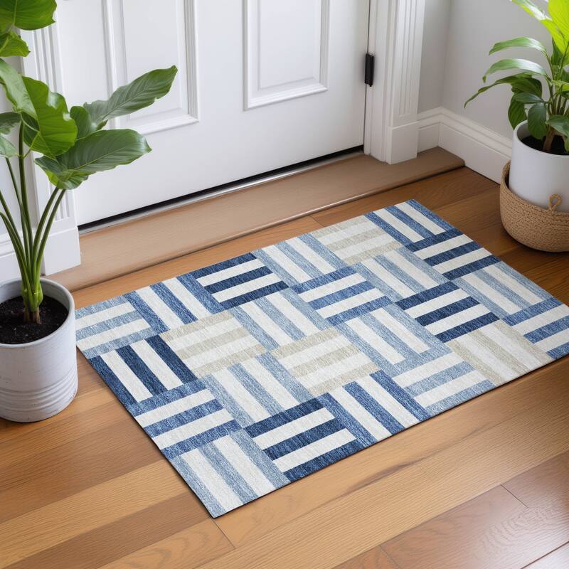 Machine Washable Indoor/ Outdoor Modern Hatch Chantille Rug