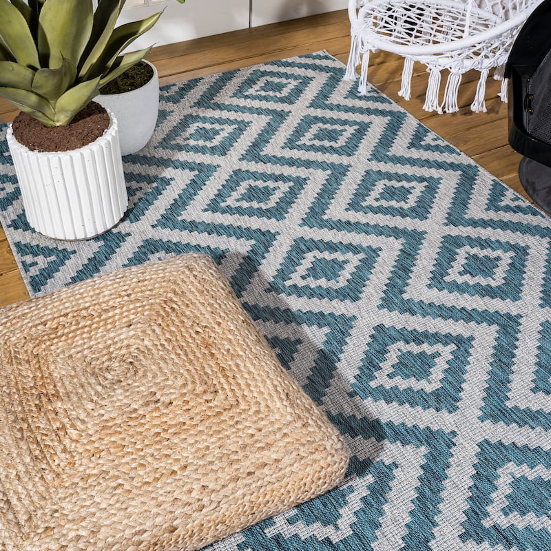JONATHAN Y Vine Diamond Tribal Indoor/Outdoor Area Rug