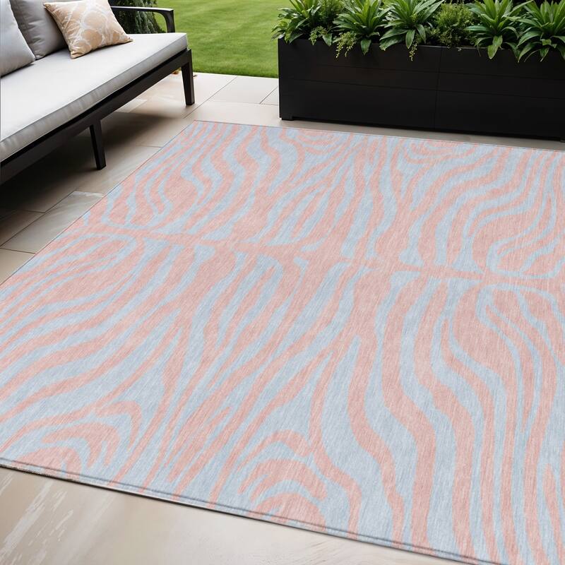 HomeRoots Animal Print Transitional Rectangle Outdoor Rug - 5' X 8'