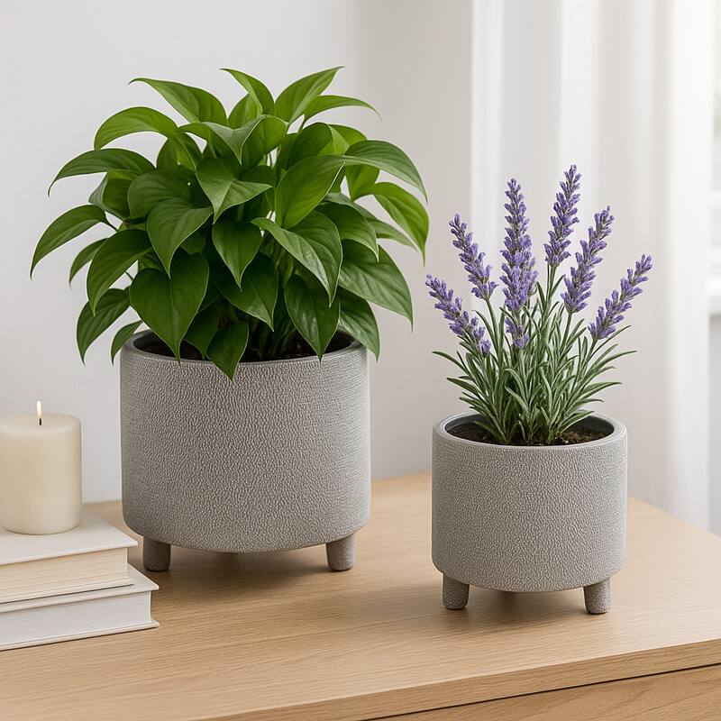 Footed Scratched Planter Pots Set of 2 - Silver, 6/8 in.