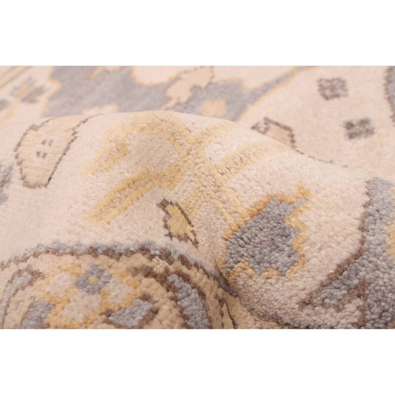 ECARPETGALLERY Hand-knotted Royal Oushak Ivory Wool Rug - 7'10 x 8'0
