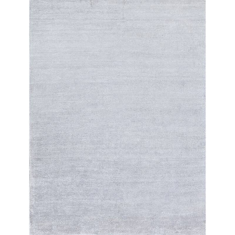 EXQUISITE RUGS Plush Hand-knotted Chrome Area Rug.