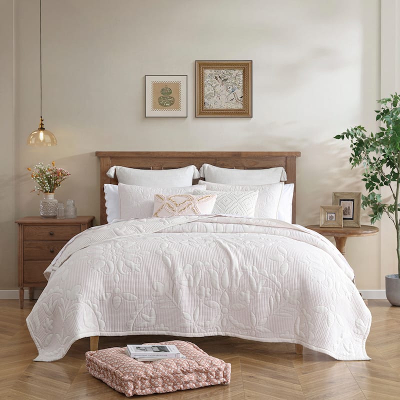 Peri Home Medallion Floral Quilt Set - King