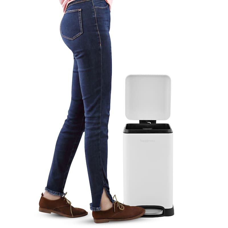 happimess Betty Retro Mini 3.2-Gallon Step-Open Trash Can