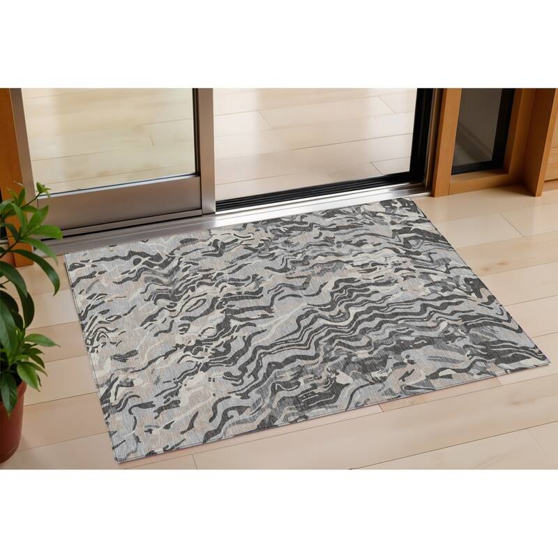 HomeRoots Abstract Transitional Rectangle Outdoor Rug - 3' x 5'