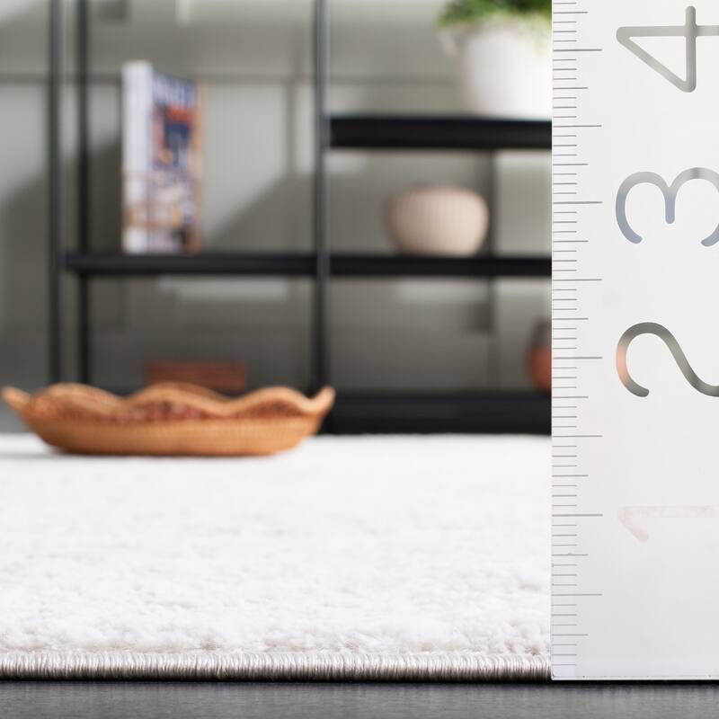 SAFAVIEH Carter Veronique Modern & Contemporary Rug