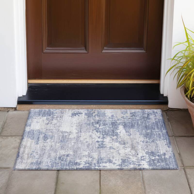 Machine Washable Indoor/Outdoor Contemporary Blend Chantille Rug - Denim - 1'8" x 2'6"