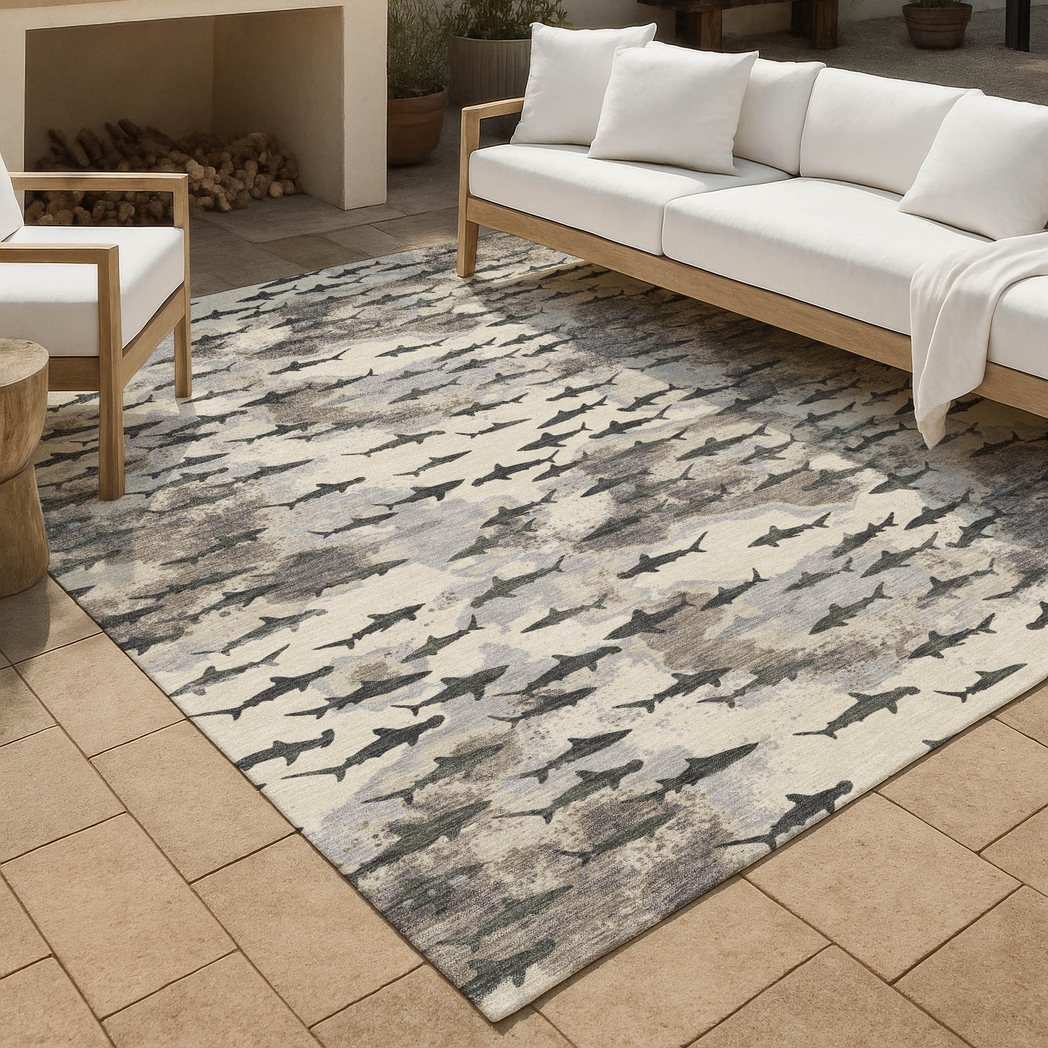 Machine Washable Indoor/ Outdoor Modern Shark Chantille Rug
