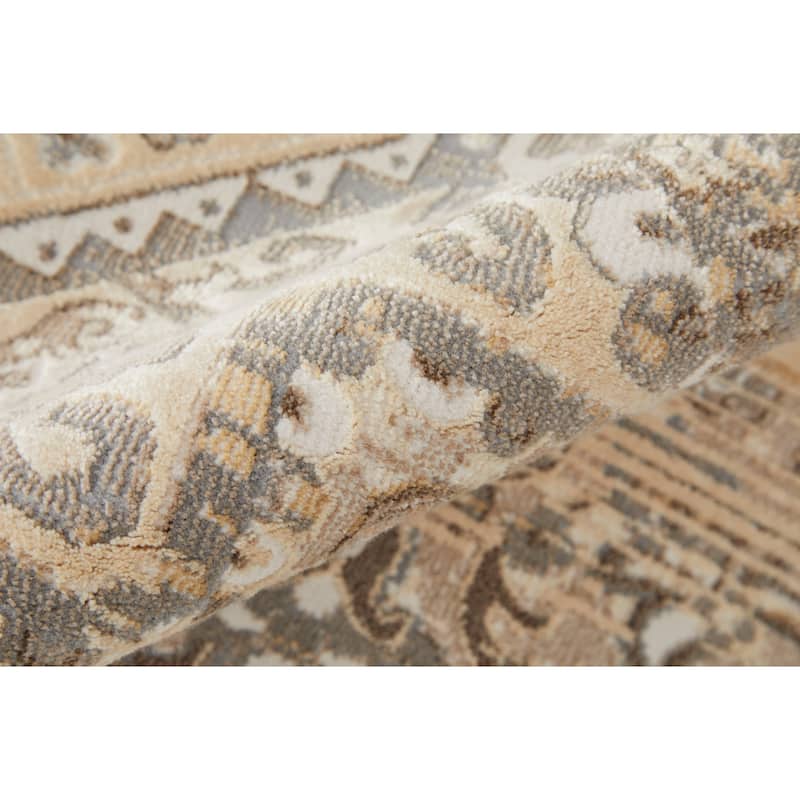 Grand Bazaar Neoma Machine Made Medallion Traditional Area Rug