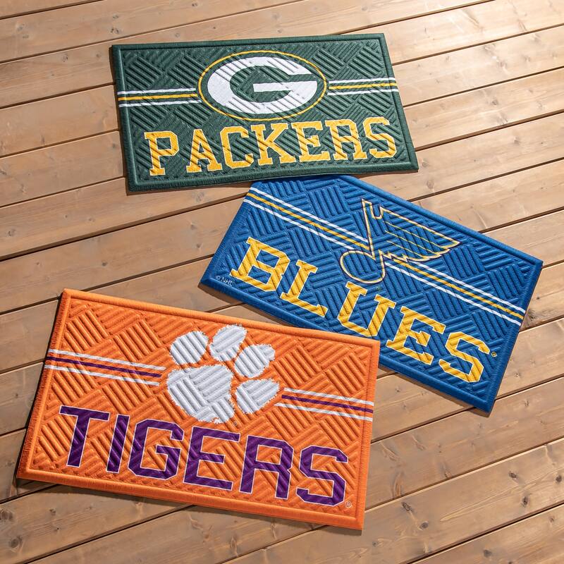 30 in. x 18 in. Embossed Mat, Cross Hatch, St Louis Blues